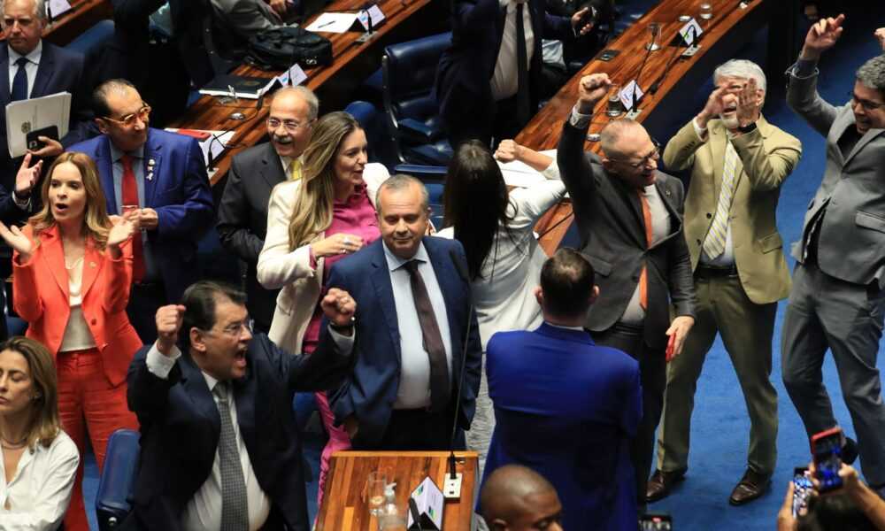 senado-aprova-reforma-tributaria;-texto-volta-a-camara
