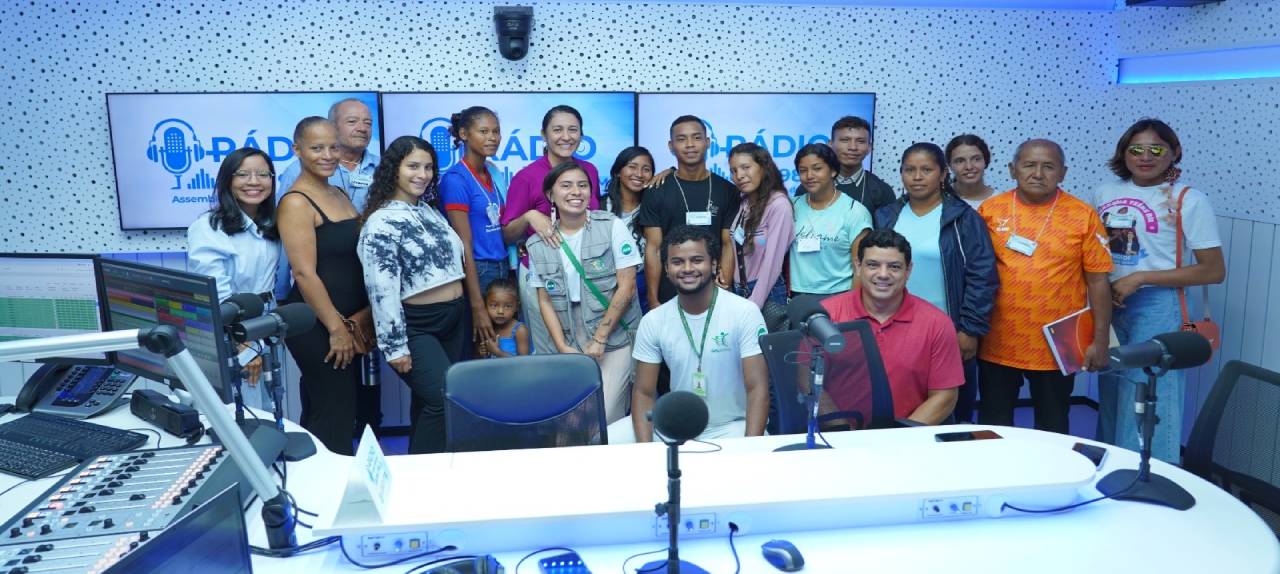 integracao-ale-rr-apresenta-infraestrutura-de-comunicacao-a-representantes-de-radio-comunitaria-de-refugiados-|-ale-rr-|-assembleia-legislativa-de-roraima