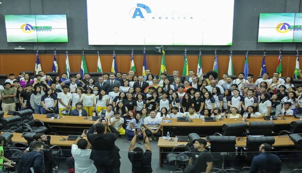 ‘roraima-jovem’-estudantes-e-autoridades-debatem-politicas-para-juventude-em-audiencia-publica-na-ale-rr-|-ale-rr-|-assembleia-legislativa-de-roraima