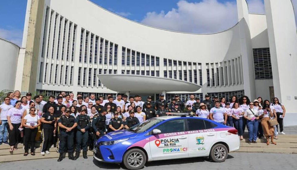 no-centro-civico-secretaria-especial-da-mulher-reforca-campanha-de-combate-a-violencia-domestica-em-parceria-com-pmrr-|-ale-rr-|-assembleia-legislativa-de-roraima