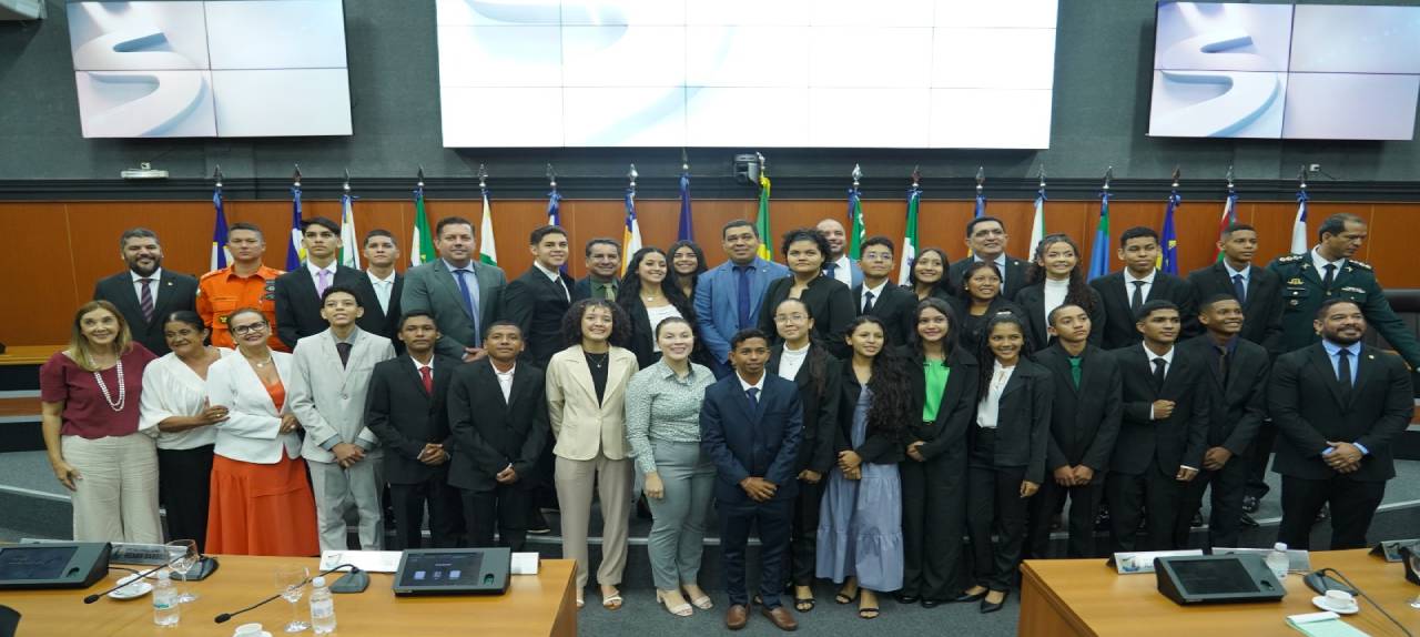 parlamento-jovem-roraimense-estudantes-empossados-falam-sobre-expectativas-para-mandato-e-prometem-empenho-na-aprovacao-de-projetos-|-ale-rr-|-assembleia-legislativa-de-roraima