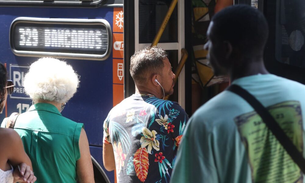 populacao-brasileira-comecara-a-diminuir-em-2042,-diz-ibge