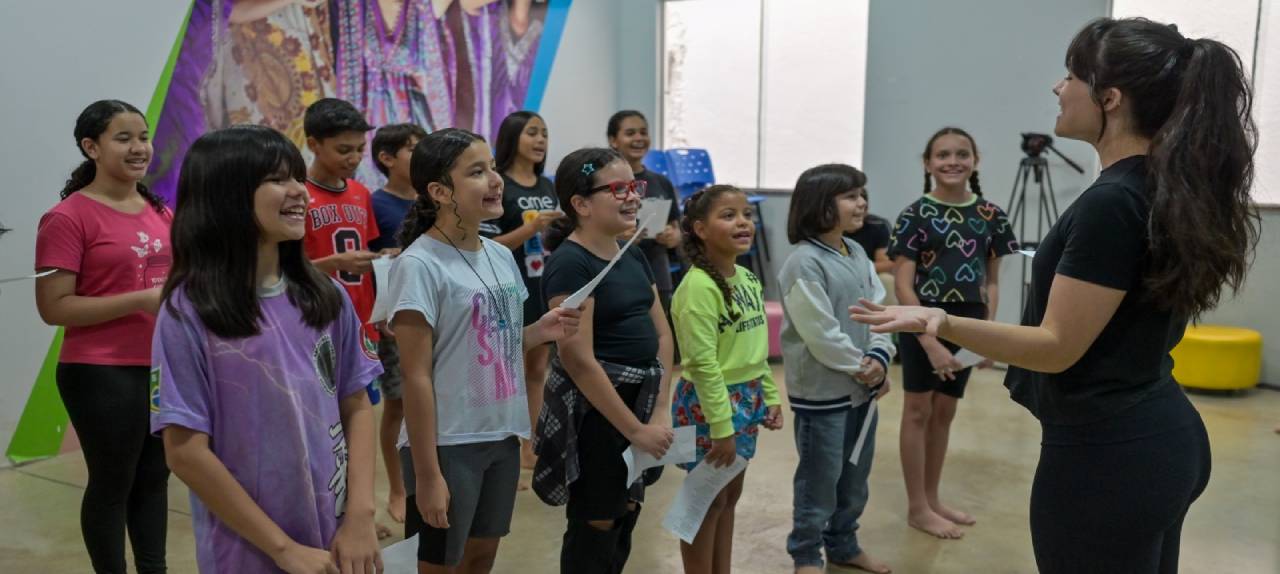 gratuitas-aulas-de-teatro-do-ccjuv-da-ale-rr-contribuem-para-sociabilidade-de-criancas-e-adolescentes-|-ale-rr-|-assembleia-legislativa-de-roraima