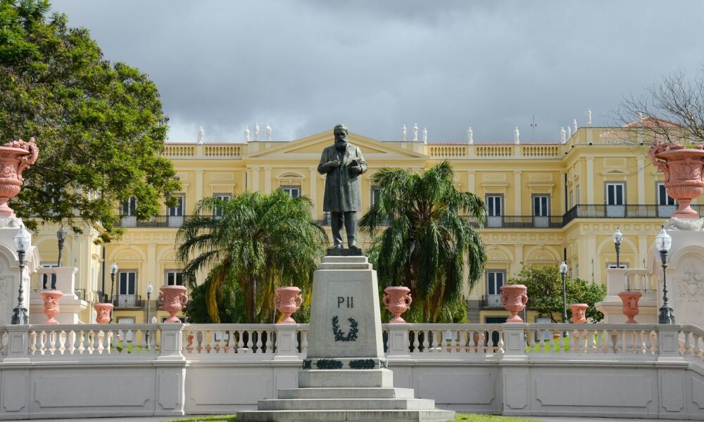 seis-anos-apos-incendio,-museu-nacional-faz-apelo-por-doacoes
