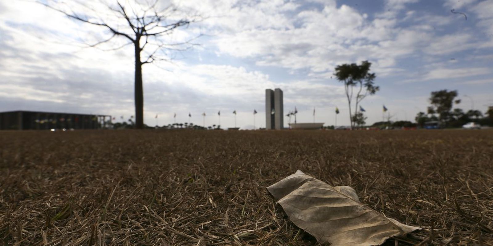 oito-estados-e-df-tem-alerta-de-grande-perigo-para-baixa-umidade