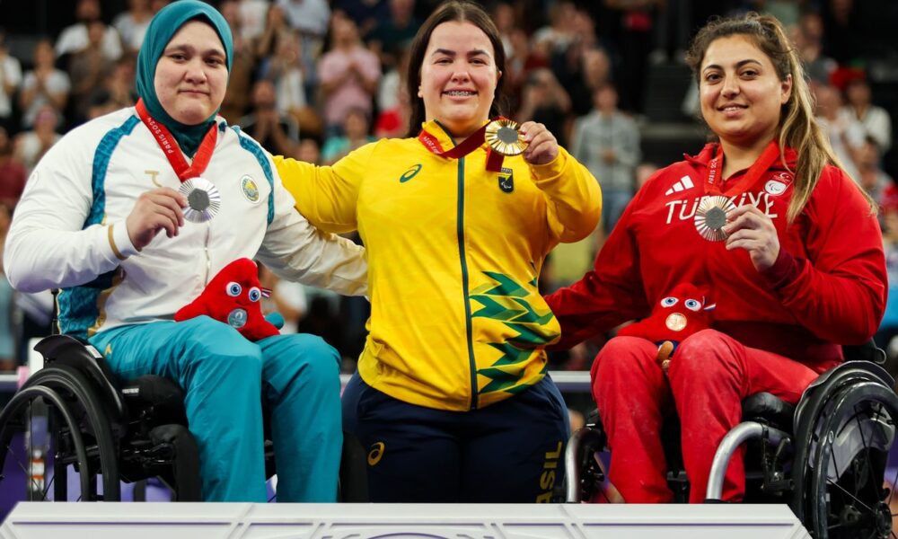 mariana-d’andrea-bate-recorde-e-fica-com-ouro-no-halterofilismo