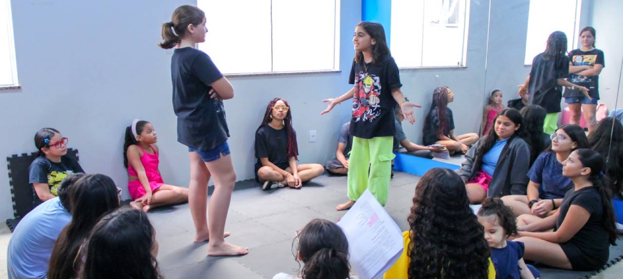 expressao-artistica-assembleia-legislativa-fomenta-acesso-a-arte-por-meio-de-aulas-de-teatro-no-centro-de-convivencia-da-juventude-|-ale-rr-|-assembleia-legislativa-de-roraima