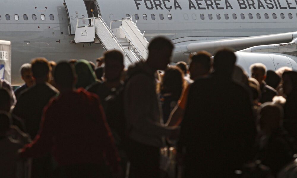 terceiro-voo-da-fab-traz-mais-217-pessoas-do-libano