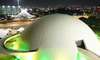 brasilia-se-ilumina-de-verde-e-amarelo-2-dias-antes-de-jogo-da-selecao