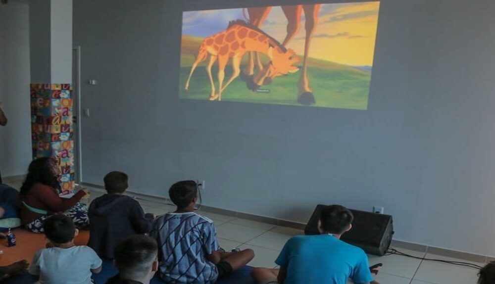 cinema-inclusivo-teamarr-da-ale-rr-promove-sessao-especial-para-desenvolvimento-social-de-jovens-autistas-|-ale-rr-|-assembleia-legislativa-de-roraima