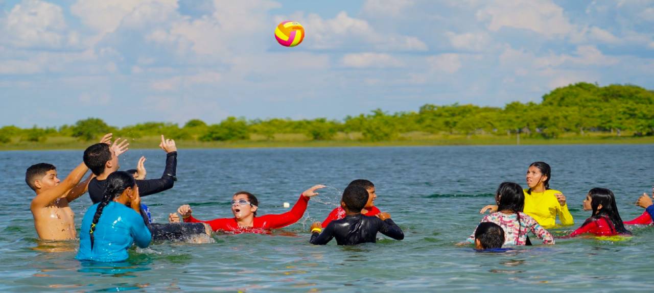 ‘turistea’-teamarr-leva-30-adolescentes-para-passeio-turistico-no-lago-do-robertinho,-zonarural-de-boa-vista-|-ale-rr-|-assembleia-legislativa-de-roraima