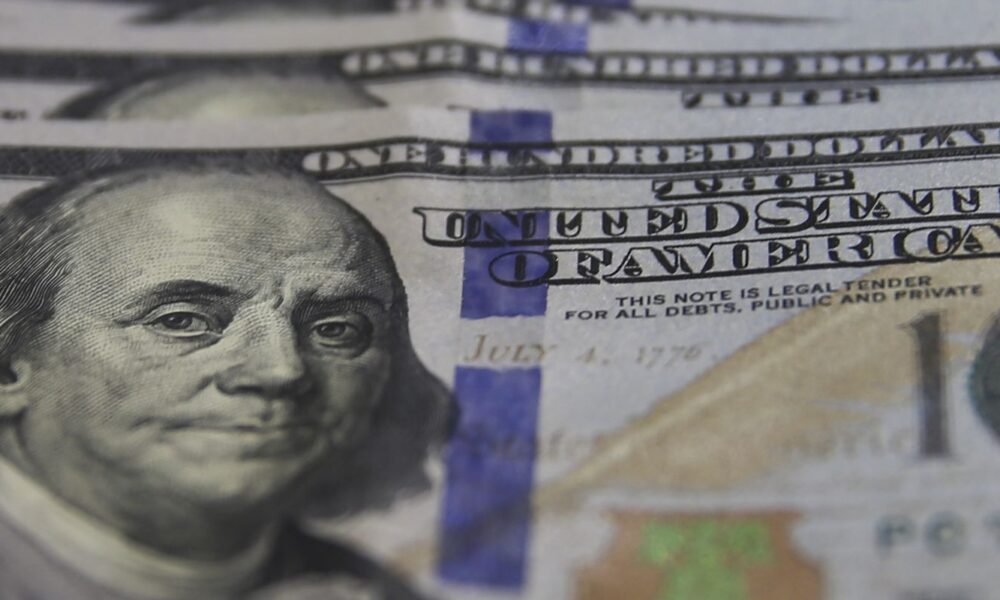 mercado-frustrado-com-corte-e-duvidas-com-trump-explicam-dolar-recorde