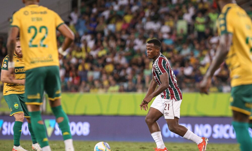 fluminense-recebe-o-cuiaba-podendo-se-garantir-na-serie-a-em-2025