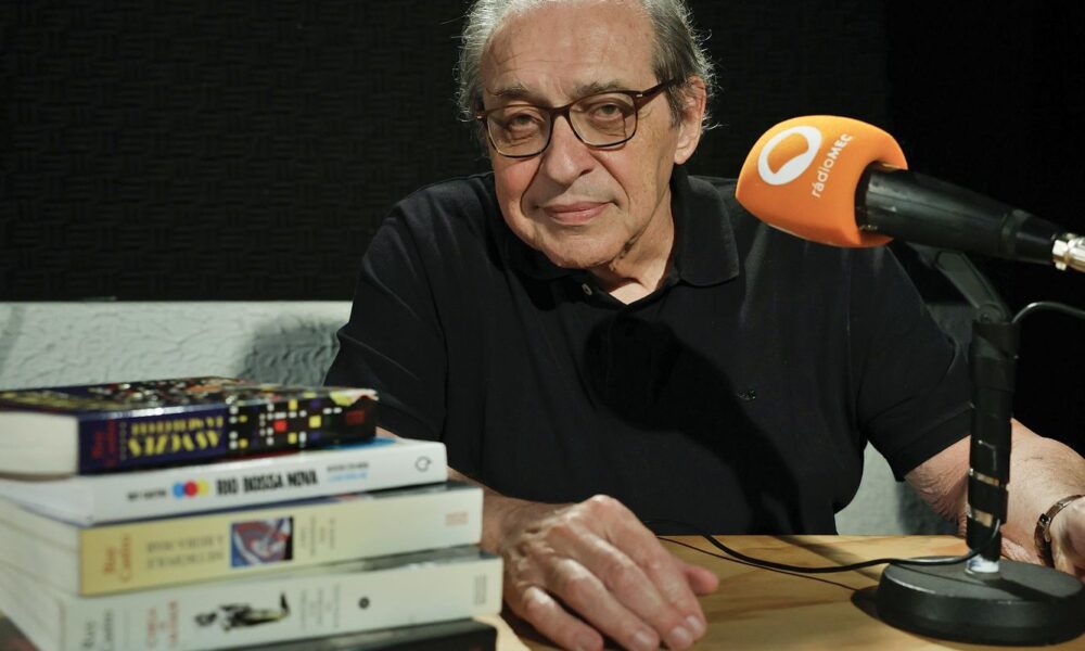 em-serie-da-radio-mec,-ruy-castro-traz-cancoes-de-carnavais-antigos