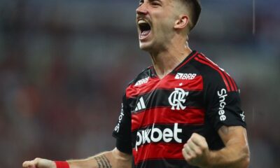 flamengo-derrota-botafogo-e-assume-lideranca-do-carioca