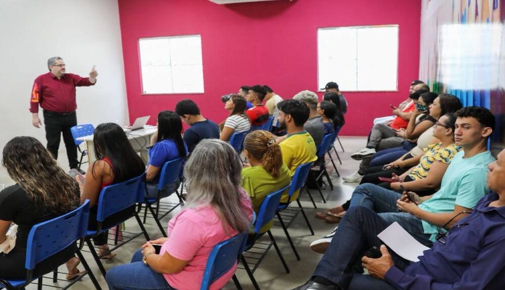 esforco-coletivo-servidores-do-centro-de-convivencia-da-juventude-participam-de-capacitacao-com-foco-no-trabalho-em-equipe-|-ale-rr-|-assembleia-legislativa-de-roraima