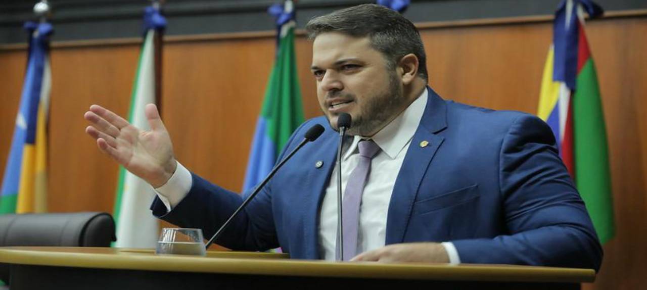 ‘pressao-popular’-dr.-claudio-cirurgiao-afirma-que-investigacao-de-denuncias-ligadas-a-sesau-continua-mesmo-apos-exoneracao-de-secretaria-|-ale-rr-|-assembleia-legislativa-de-roraima