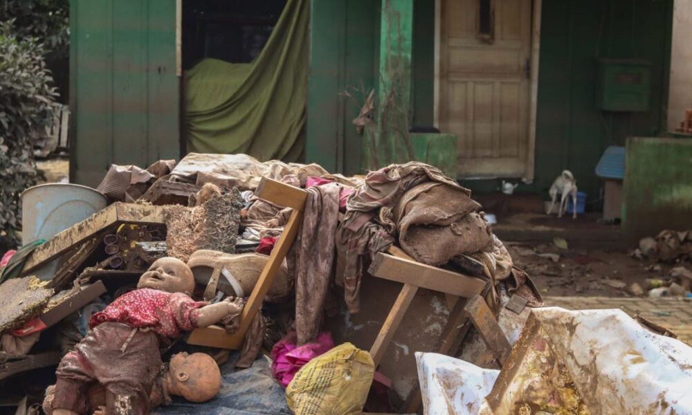 rs:-governo-firma-milesimo-contrato-de-casas-para-vitimas-de-enchentes