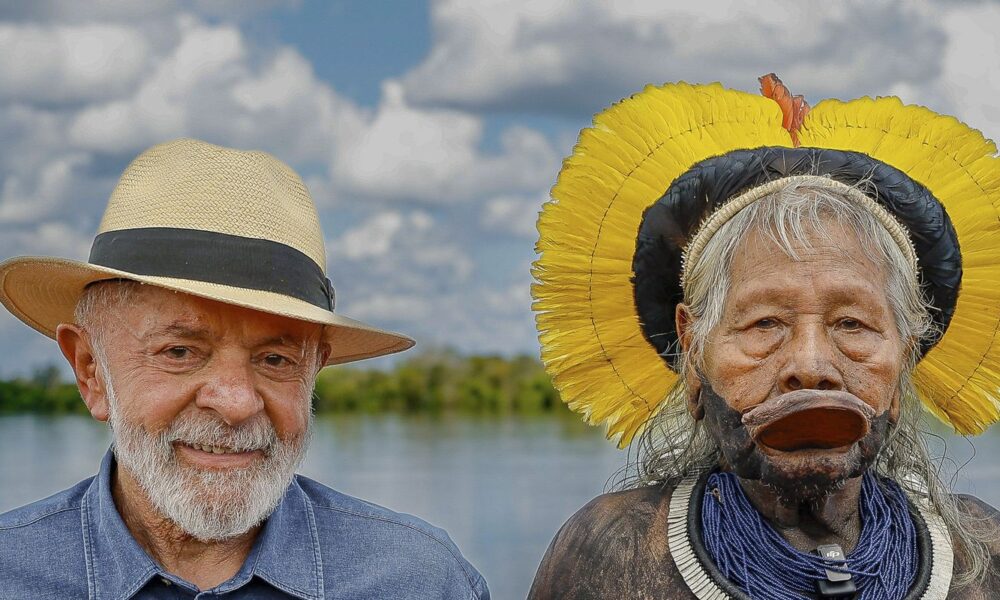 raoni-recebe-medalha-de-lula-e-alerta-sobre-exploracao-de-petroleo