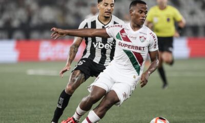 botafogo-e-fluminense-disputam-classico-no-nilton-santos