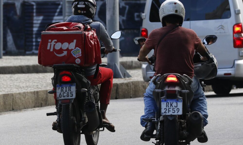 mais-de-32-milhoes-sao-autonomos-informais-ou-trabalham-sem-carteira