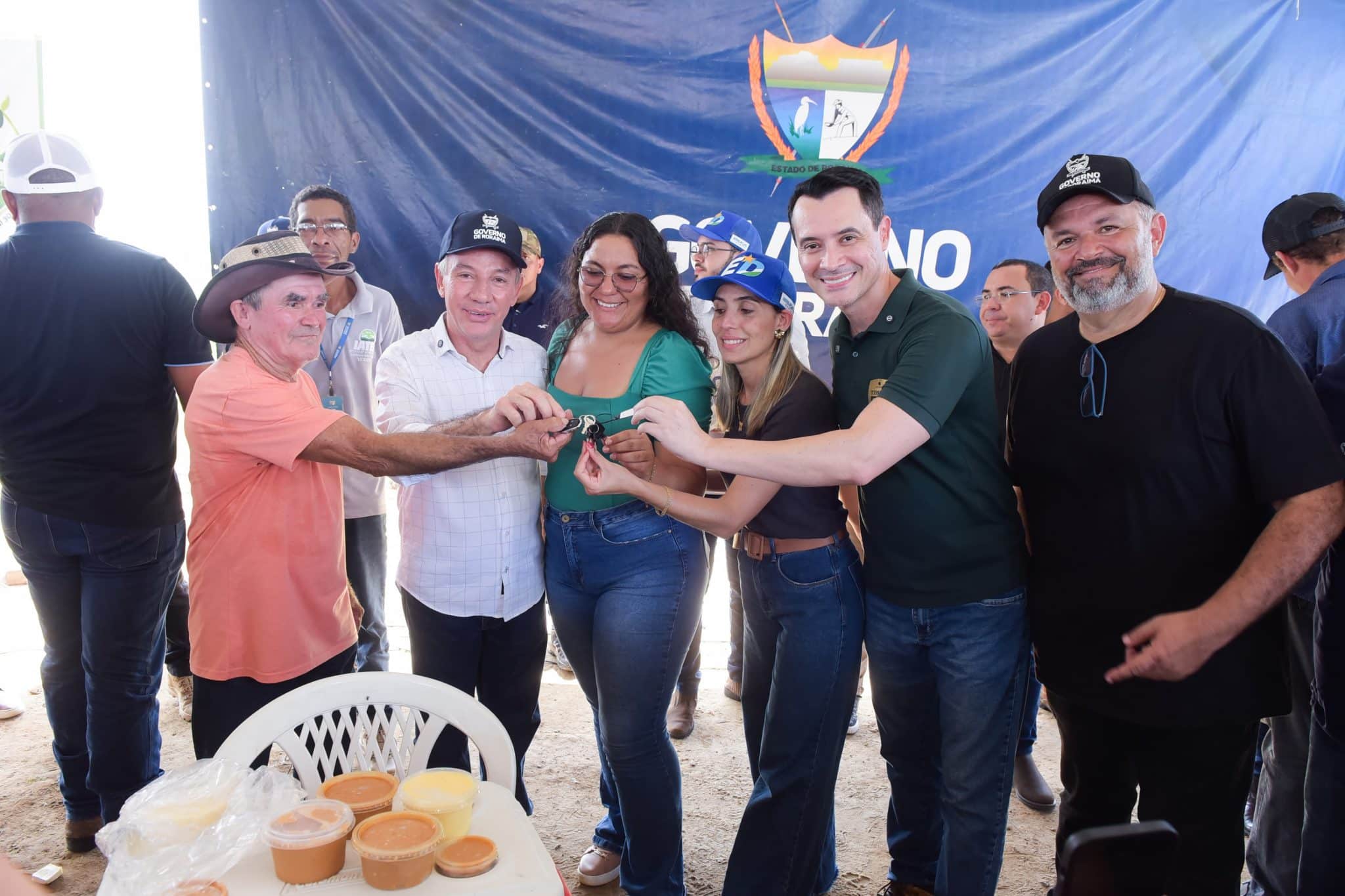 governo-de-roraima-entrega-caminhao-bau-refrigerado-a-associacao-de-agricultura-familiar-–-governo-de-roraima