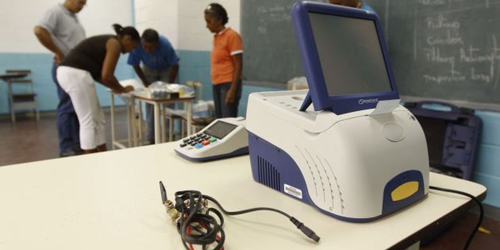 com-oposicao-rachada,-venezuela-realiza-eleicao-legislativa-e-regional