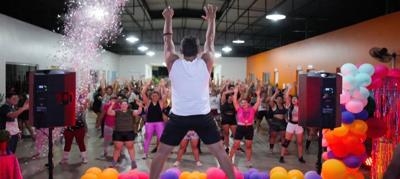 gratuitas-ale-rr-promove-saude-e-autoestima-por-meio-de-aulas-de-dancas-e-ritmos-|-ale-rr-|-assembleia-legislativa-de-roraima